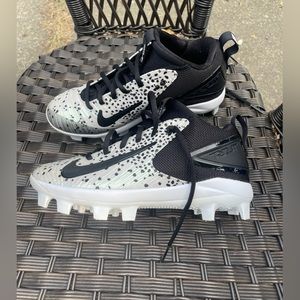 Nike trout 3 mcs plastic cleat youth